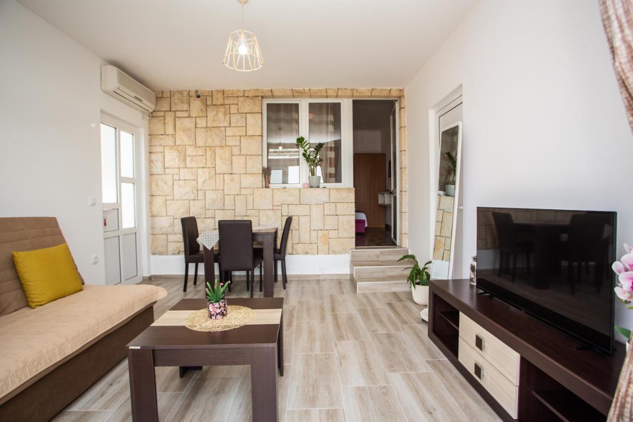 Apartments Jelena Ulcinj Eksteriør billede